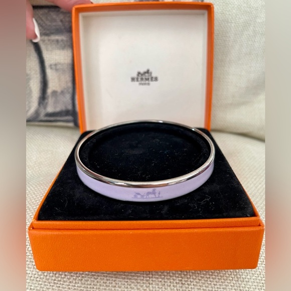 HERMÈS Horse & Carriage Logo Bangle/Bracelet⭐️Lavender⭐️W/BOX 💯 Authentic ⭐️COA💜 - Picture 2 of 9